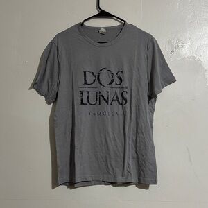Dos Lunas tequila Gray unisex T-Shirt large‎ NWOT.